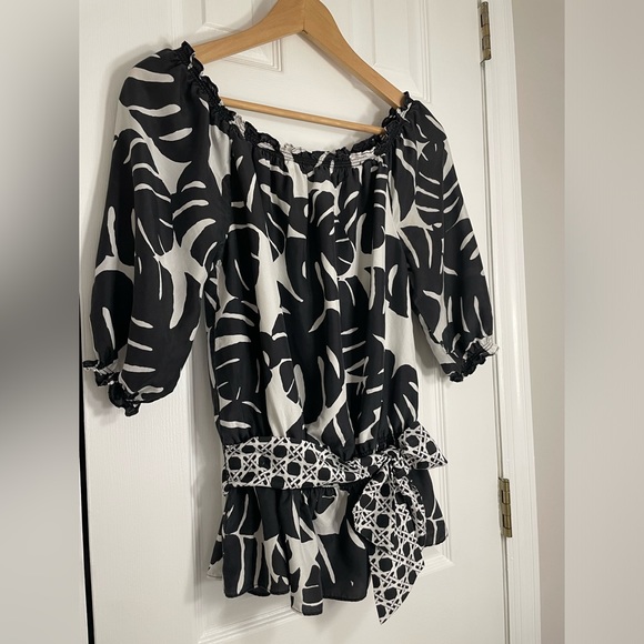 White House Black Market Tops - 100%Silk blouse from White House/Black Market in black and white botanical print